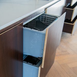 Built in dishwasher